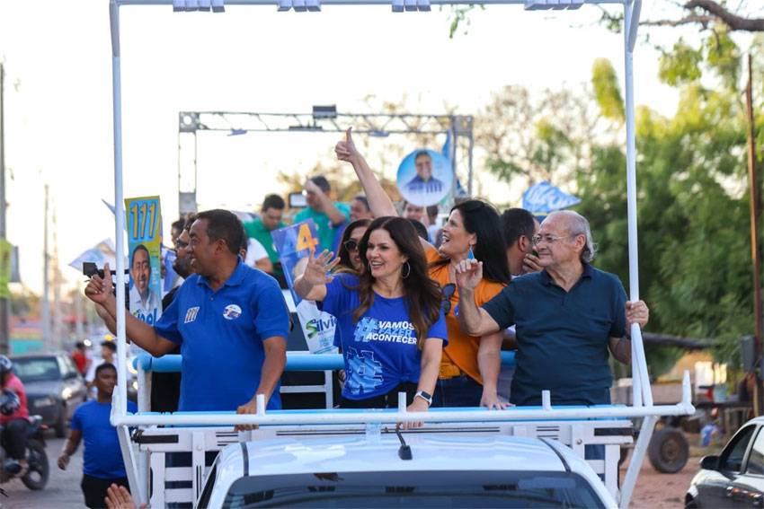 Sílvio, Iracema e Joel percorrem zona Leste de Teresina com grande carreata